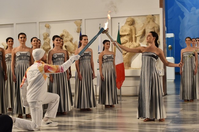 ミラノ・コルティーナ2026冬季オリンピックの聖火が点灯されました