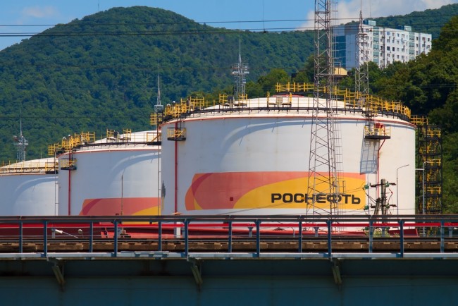 なぜトランプ大統領はロシアのトップ石油大手に制裁を科したのか、そしてそれがウクライナ戦争にどのような影響を与えるのか