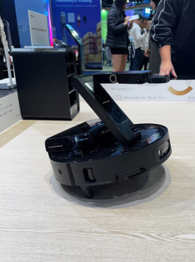 ロボット掃除機の新時代:脚、腕など