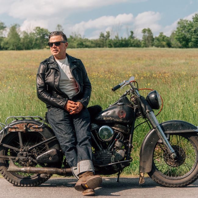 $1,200 The Bikeriders レザージャケットでヴァンダルズのMCに参加しま