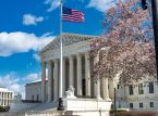 アメリカ合衆国最高裁判所が5対4の接戦で出生地市民権を支持することを可決