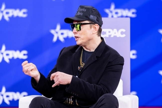 イーロンマスクがスペースX-xAIの契約後、8000億ドル以上のファーストパーソンとなる