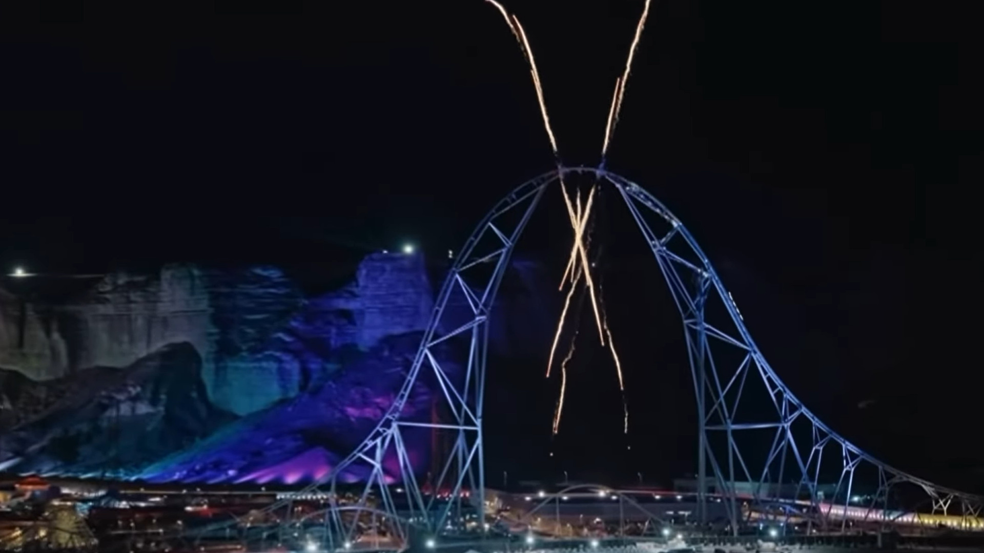 世界で最も高く、最速、最長のジェットコースターが明日正式にオープン