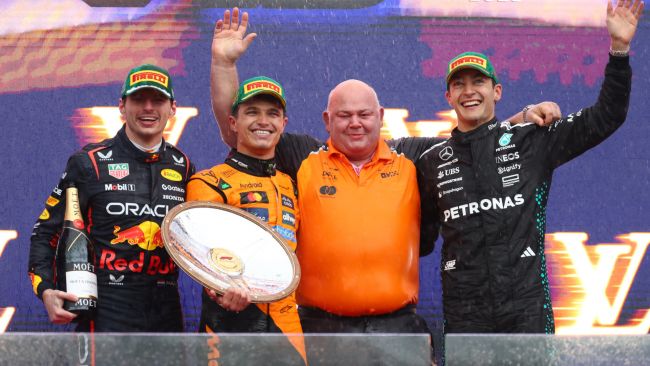 ランド・ノリスがメルボルンの混沌とした雨のレースで2025年初のF1勝利を獲得