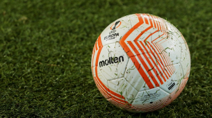 ヨーロッパリーグ結果:アストン・ヴィラとフライブルクが準々決勝で大きく前進