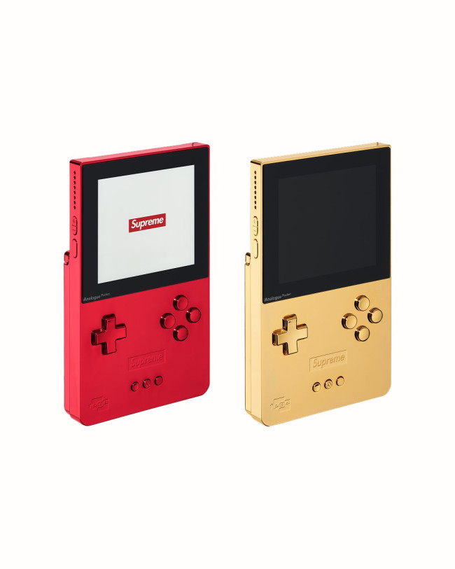 AnalogueはSupremeと提携し、Pocketのスタイライズ版を発売しました