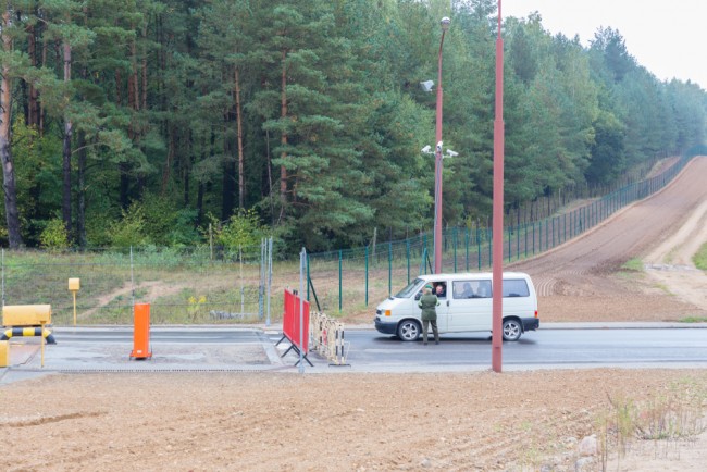 ポーランド、ベラルーシ国境を閉鎖へ