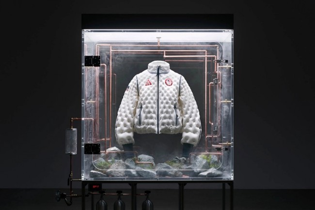 ナイキ、新しいエアノノベーティブジャケットで冬を迎える