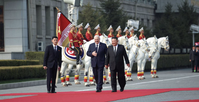 金正恩がルカシェンコを歓迎