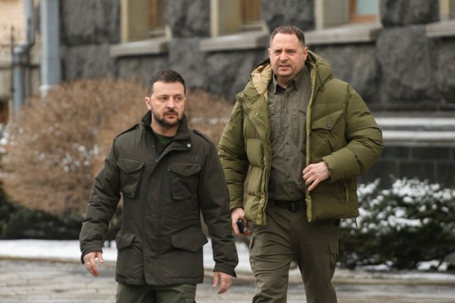 ウクライナの反汚職警察がゼレンスキー首相の自宅を捜索