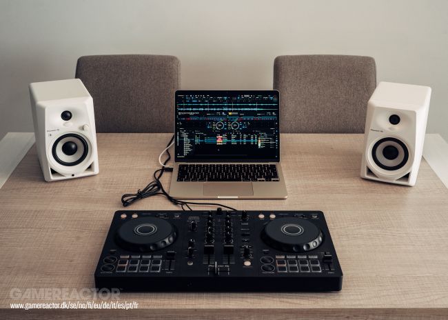 Pioneer DJ DM-40D -BT-W モニタースピーカー