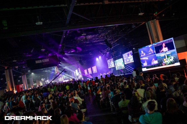 DreamHack Atlanta で提供される e スポーツ イベントの全リストは次のとおりです