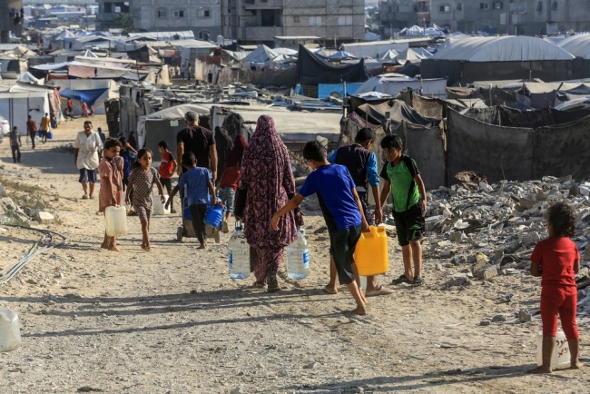 イスラエル、ガザ避難が激化する中、新たな一時脱出ルートを開設