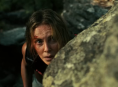 タロン・エガートンはNetflix の『Apex』でシャーリーズ・セロンを追いかけて完全に狂気に陥る