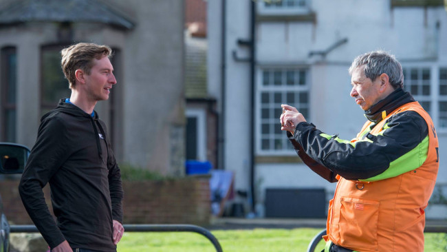 British Cyclingは、彼らの最も優れた献身的な記録者の一人、ラリー・ヒックモットを悼みます