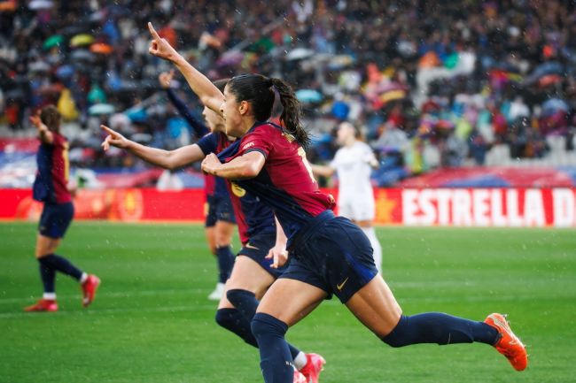 スペイン政府は女子サッカーリーグを公式のサッカープールに含めており、これにより収入が増加します