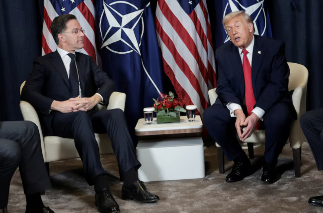 トランプはルッテと会談しながらイラン問題でNATOを非難