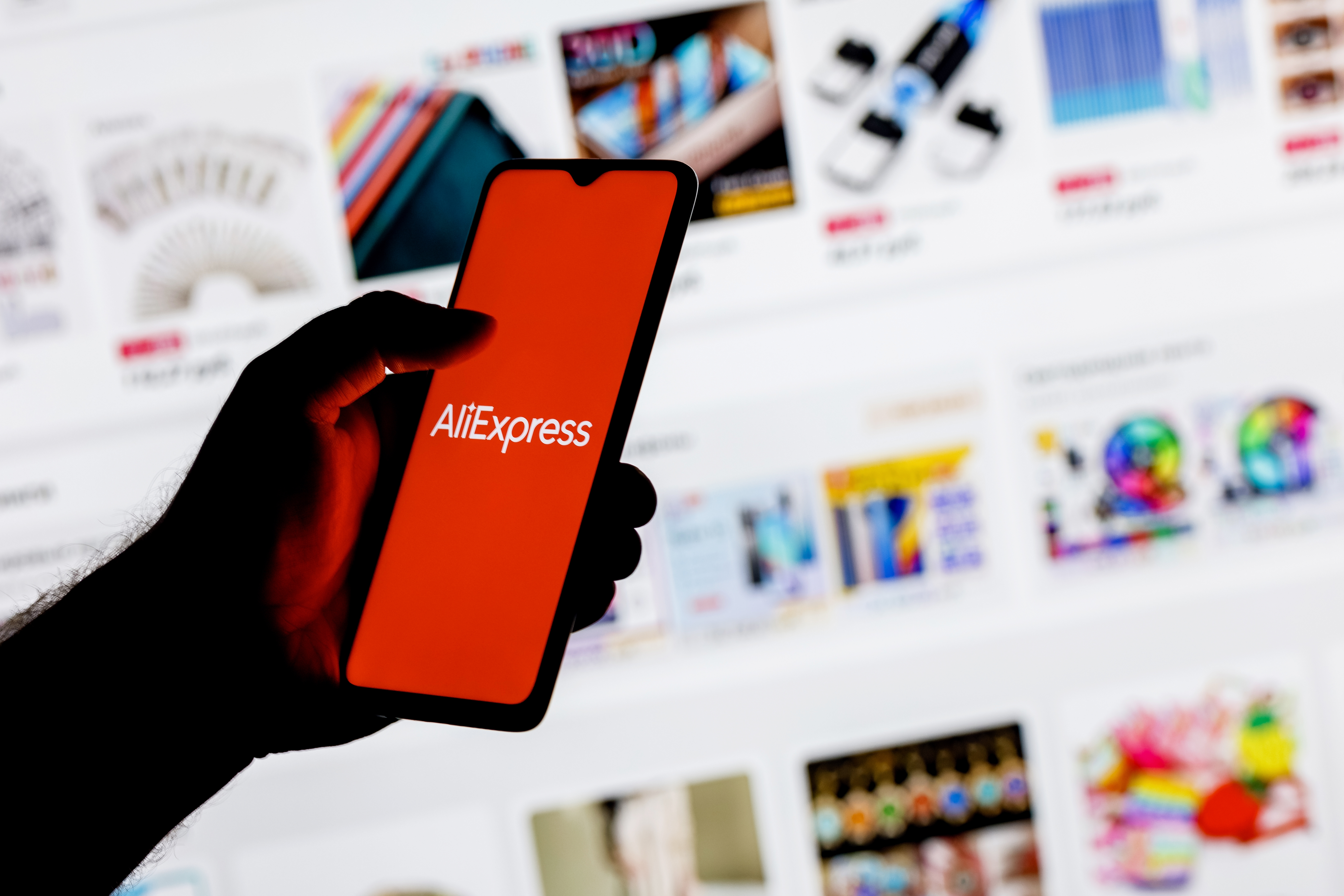 中国の小売業者アリエクスプレスがEUから過去最高の5億5,000万ユーロの罰金を科した