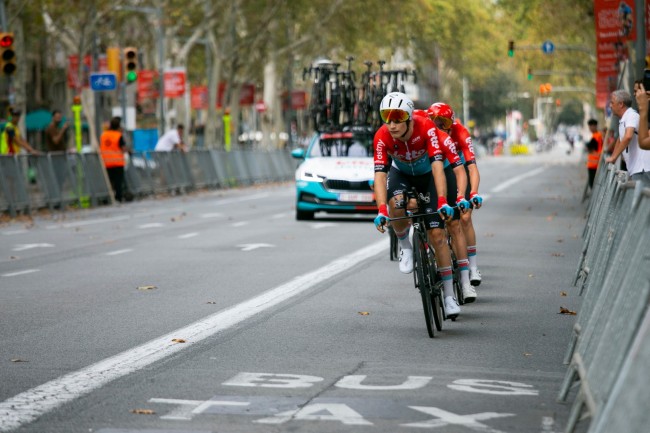 ラ・ブエルタ・ア・エスパーニャは安全上の理由から木曜日のタイムトライアルを半分に短縮