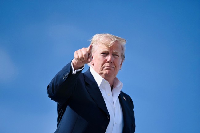 トランプ大統領、攻撃が続けば「ハマスを殺す」と脅迫