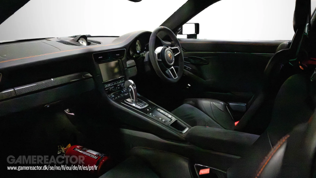 ヨークシャーの工場がポルシェGT3 Rの公道走行可能なバージョンを製作しました