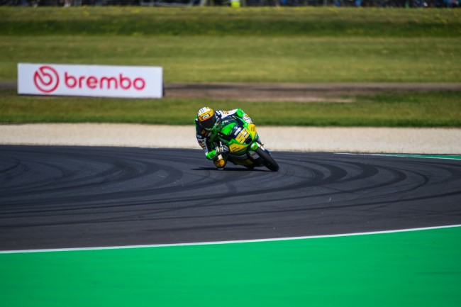 Moto3ライダーのノア・デットワイラーはマレーシアでホセ・アントニオ・ルエダとクラッシュし、重体状態にある