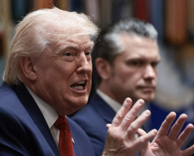 トランプ氏、最新のNATO批判で英国の航空母艦を「おもちゃ」と呼ぶ