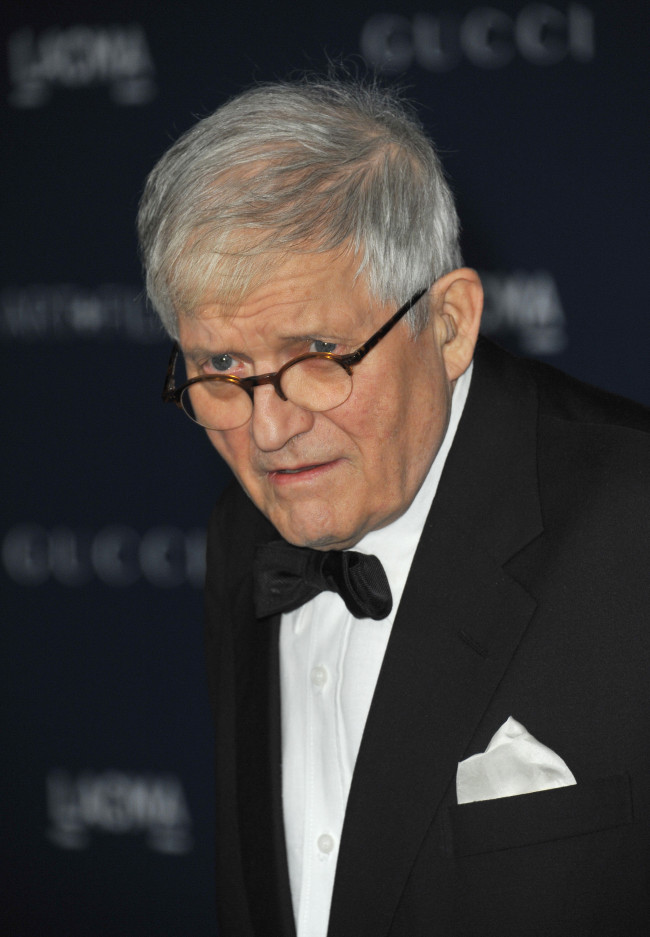 伝説的な英国のアーティスト、デイヴィッド・ホックニーが88歳で逝去