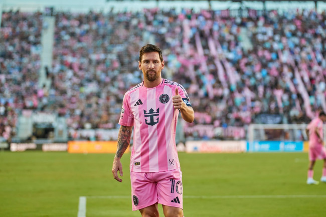 レオ・メッシがワールドカップ開幕の1か月前に、MLSでの劇的な5-3勝利で2ゴールを決めた