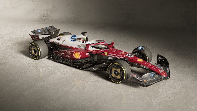 フェラーリ、ニキ・ラウダの50年前の初のF1タイトルを記念して特別な