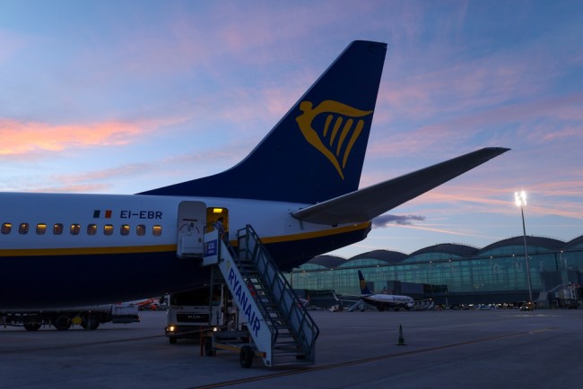 アリカンテ空港、ドローン目撃事件で閉鎖