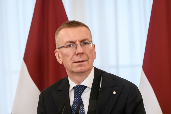 ラトビア、バルト海防空強化をNATOに圧力