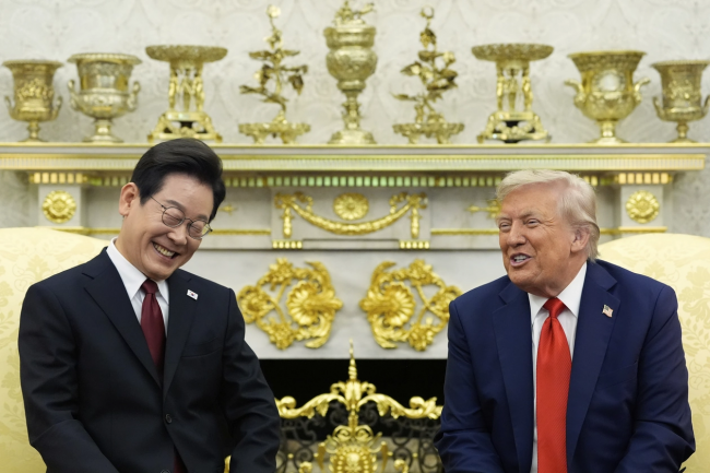 トランプ大統領、韓国大統領と会談、金正恩氏との会談に言及