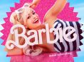 Barbie ポスターはストーリーにおける各キャラクターの役割をからかう