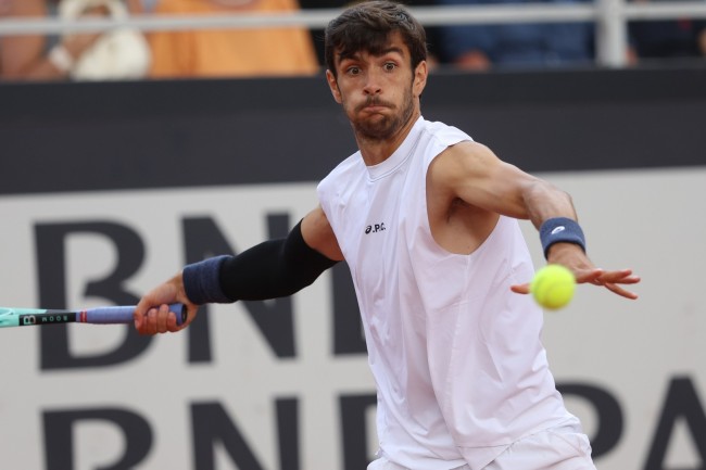 ムセッティとオージェ・アリアシム、今週ギリシャとフランスで最後のATPファイナルズ切符をかけて最後のスプリント