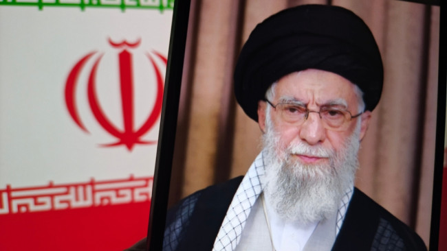 イランの故アリ・ハメネイ最高指導者の葬儀は本日始まり、1週間続く予定です