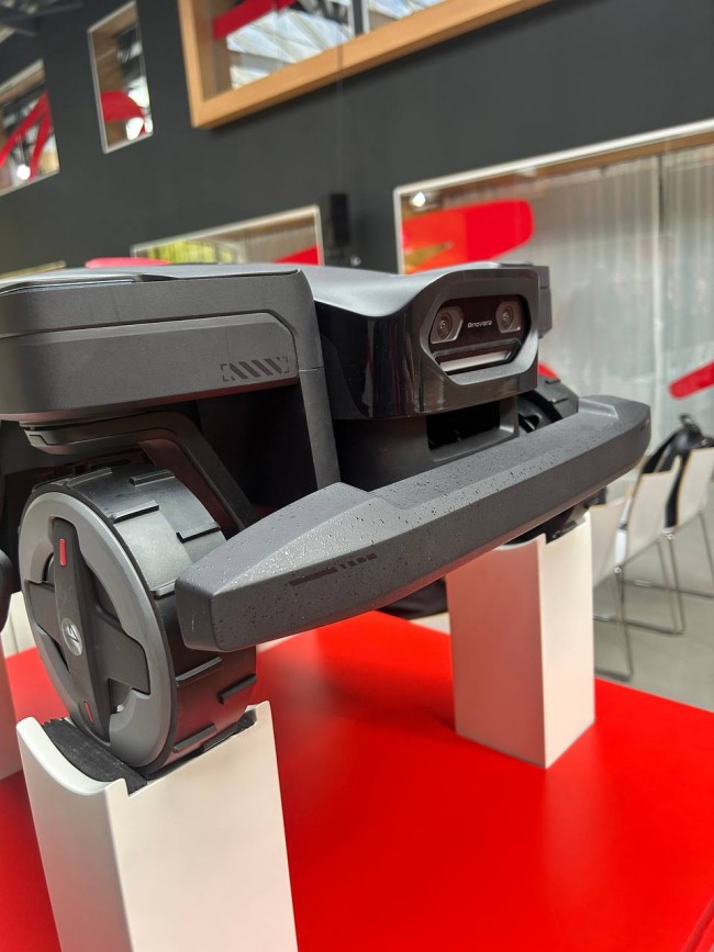 私たちは、新しいロボロック芝刈り機のラインナップを見るためにドイツに旅行しました