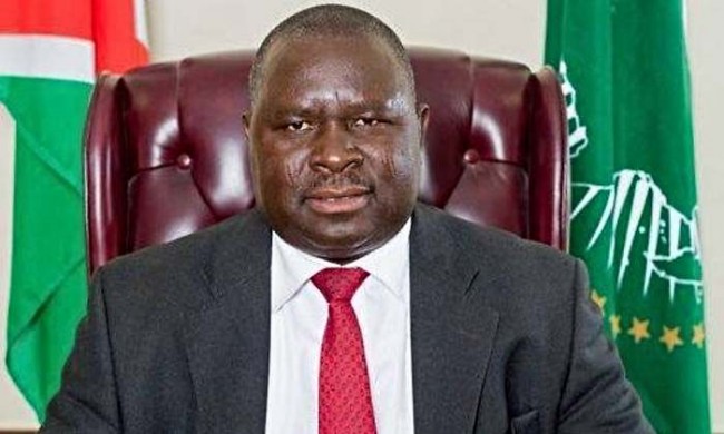 アドルフ・ヒトラー・ウーノナとは誰か?このナミビアの政治家は11月26日に再選が見込まれている