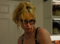 クリステン・スチュワートとアリア・ショウカットは『The Wrong』で身元勘違いを経験します Girls 