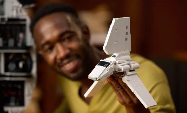 レゴが9,000ピースの巨大なデス・スター・セットを発表