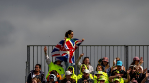 今週末にMotoGPが戻ってきます:イギリスGPのタイムとライブ視聴方法