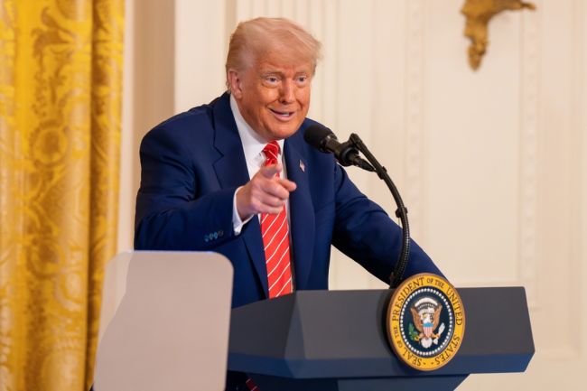 トランプ大統領の湾岸歴訪が終わりに近づく中、UAEはAI大国の地位を推し進める