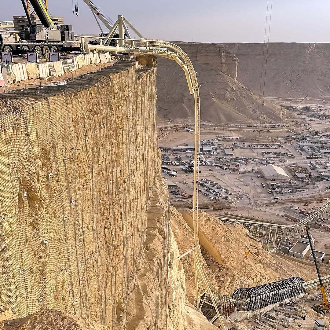 これまでに考えられた中で最大のジェットコースターがその建設を完了