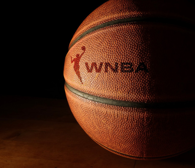 WNBA歴代最多リバウンドリストであり、得点王2位のティナ・チャールズが37歳で引退する