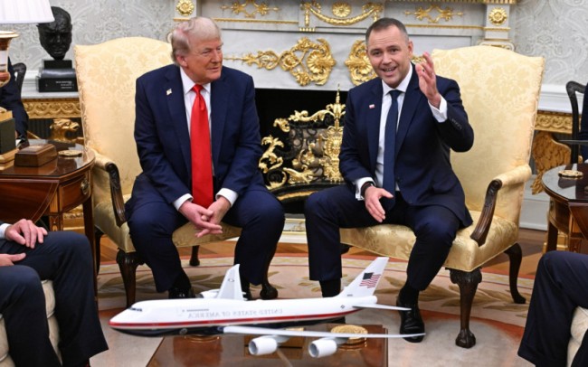 トランプ大統領、ポーランドに対する米国の軍事的コミットメント強化を示唆