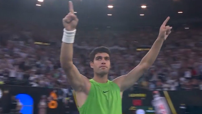 「これまでで最も厳しい試合の一つ」:カルロス・アルカラスがズベレフとの壮絶な5時間30分の対決に勝利