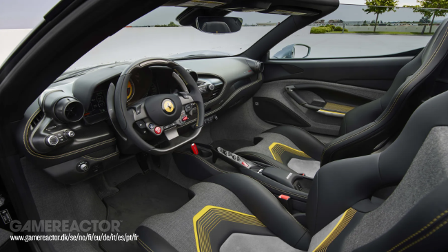 フェラーリが新型ワンオフV8 F8スパイダーを発表