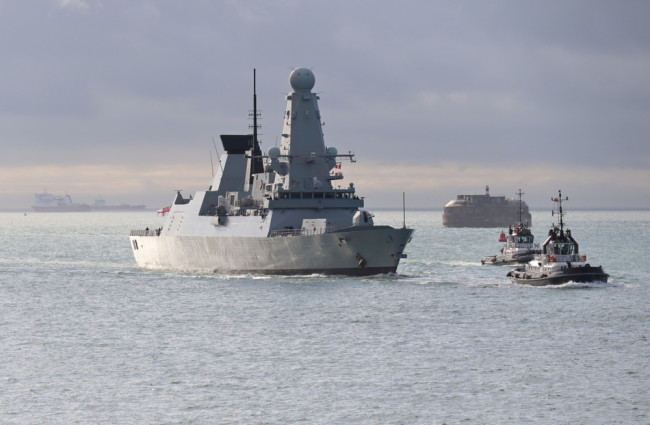 イギリス、キプロスへのイギリス海軍駆逐艦派遣を検討している