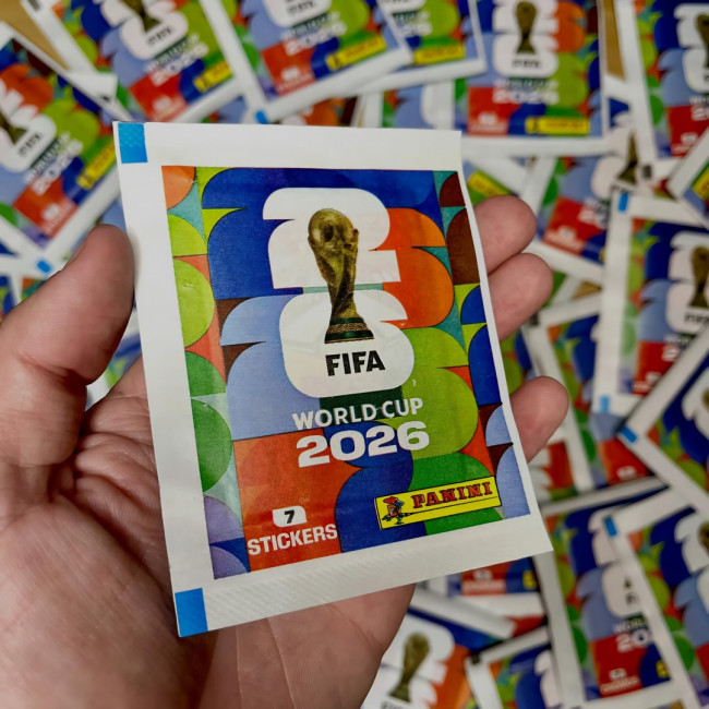 ワールドカップのパニーニステッカーの需要は供給を大きく上回っており