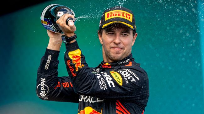 セルジオ・ペレスがF1からの撤退について沈黙を破り、「プロジェクトが理にかなっているなら」復帰をほのめかす